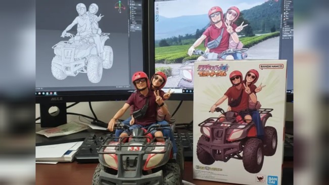 Miniatur AI Bersama Pasangan. [TikTok]